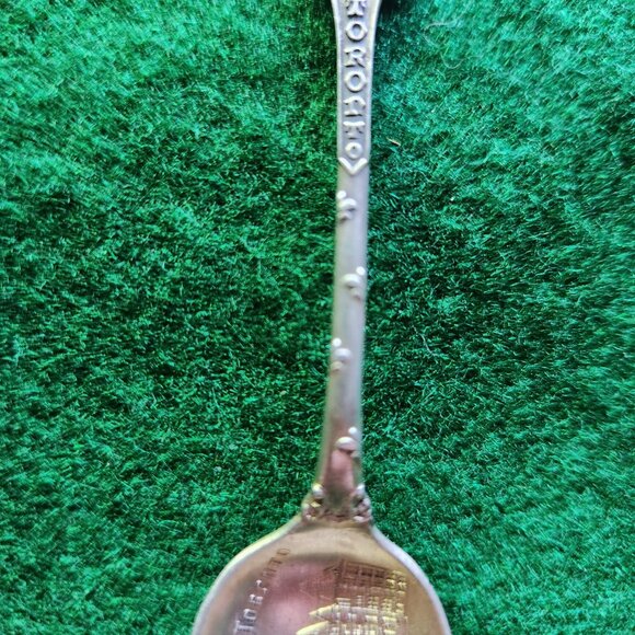 Sterling Silver Scheuer Souvenir Spoon Toronto City Hall Enamelled 11 grams - Picture 7 of 8